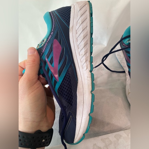 Brooks Addiction 13 Running Shoes - Picture 8 of 9